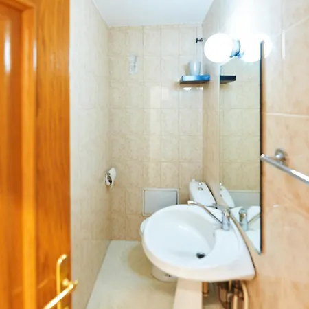 Lazynest - 2br Near Piata Alba Iulia Апартаменти
