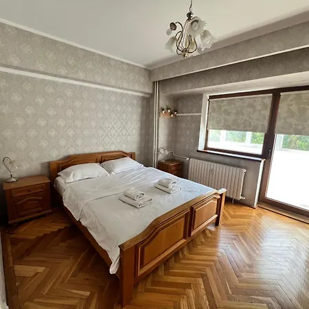Lazynest - 2br Near Piata Alba Iulia Бухарест