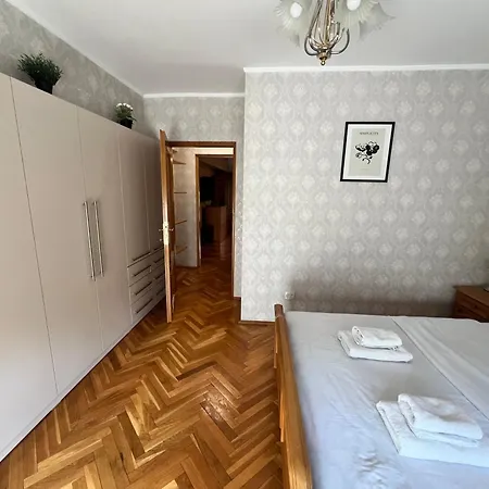 Lazynest - 2br Near Piata Alba Iulia *